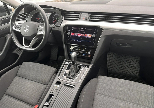 Volkswagen Passat cena 89900 przebieg: 155900, rok produkcji 2021 z Wojkowice małe 352